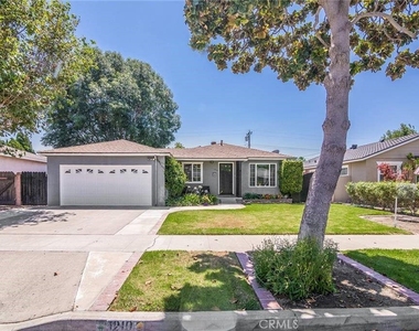 1210 E Oakmont - Photo Thumbnail 1