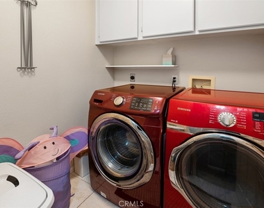 75 Parrell Avenue - Photo Thumbnail 6