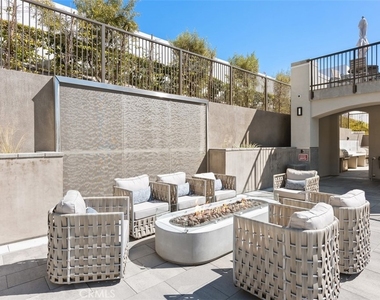 75 Parrell Avenue - Photo Thumbnail 34