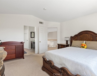 75 Parrell Avenue - Photo Thumbnail 18