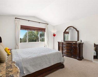 75 Parrell Avenue - Photo Thumbnail 16