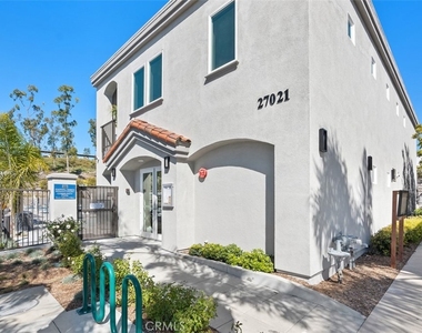 75 Parrell Avenue - Photo Thumbnail 29
