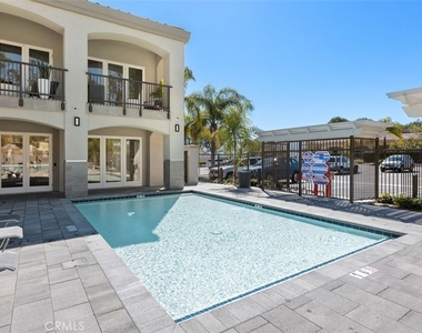75 Parrell Avenue - Photo Thumbnail 32