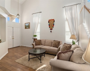 75 Parrell Avenue - Photo Thumbnail 4