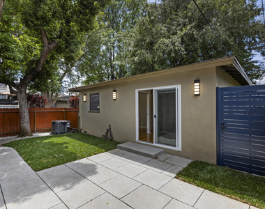420 Violet Avenue - Photo Thumbnail 20