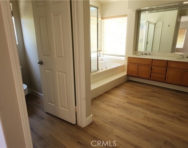 13311 Saratoga Drive - Photo Thumbnail 11
