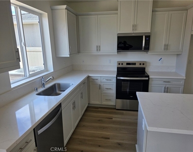 9667 Babaco Street - Photo Thumbnail 5