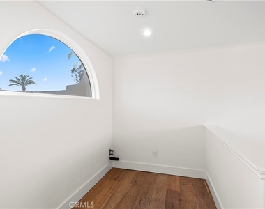 504 Marguerite Avenue - Photo Thumbnail 17