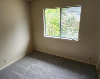 296 San Pedro Avenue - Photo Thumbnail 8