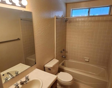 296 San Pedro Avenue - Photo Thumbnail 14