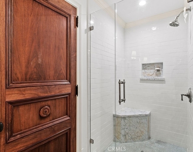 1010 Emerald Bay - Photo Thumbnail 11