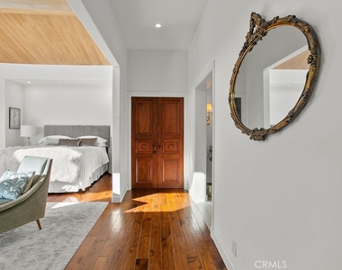 1010 Emerald Bay - Photo Thumbnail 25