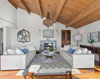 1010 Emerald Bay - Photo Thumbnail 2
