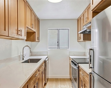 443 Bent Street - Photo Thumbnail 4