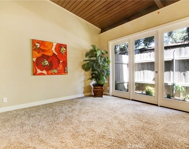 10446 Alta Loma - Photo Thumbnail 7