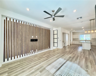 1868 S Westside Drive - Photo Thumbnail 6