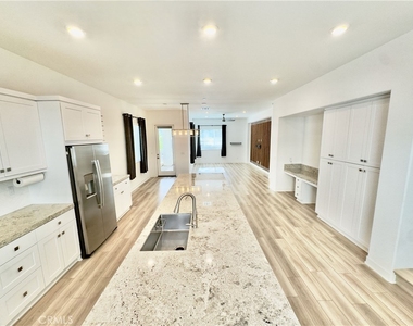 1868 S Westside Drive - Photo Thumbnail 8