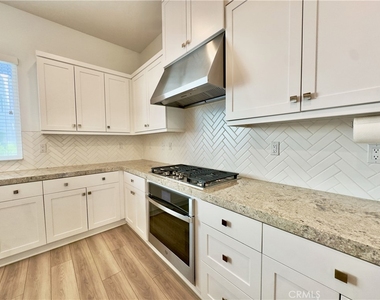 1868 S Westside Drive - Photo Thumbnail 14