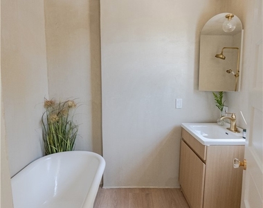 210 Encinitas Ave - Photo Thumbnail 14