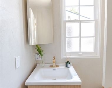 210 Encinitas Ave - Photo Thumbnail 12