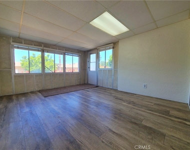 11904 4th Street - Photo Thumbnail 9