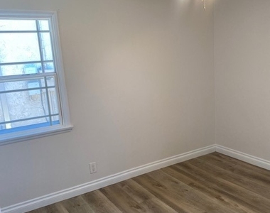 13729 Regentview - Photo Thumbnail 10