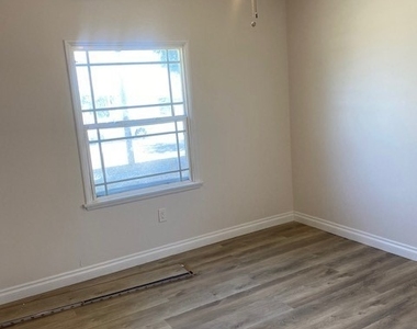 13729 Regentview - Photo Thumbnail 11