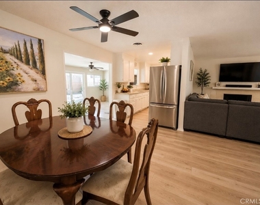 1212 Turquoise Street - Photo Thumbnail 10