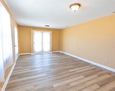 1188 Witt St - Photo Thumbnail 6