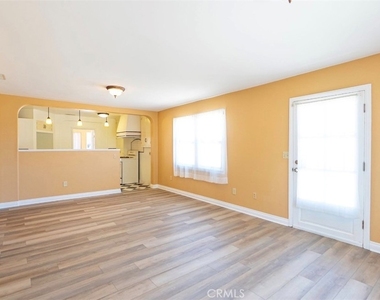 1188 Witt St - Photo Thumbnail 5