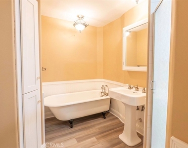 1188 Witt St - Photo Thumbnail 17
