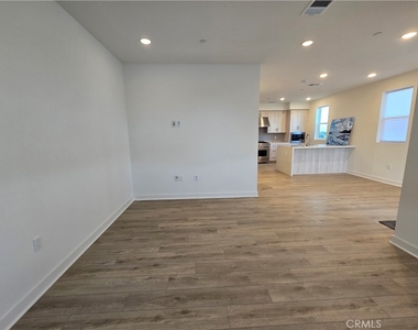 4222 Marigold - Photo Thumbnail 7