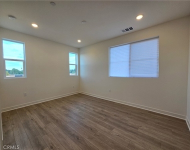 4222 Marigold - Photo Thumbnail 9