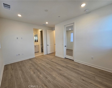 4222 Marigold - Photo Thumbnail 10