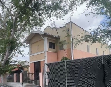 356 Gless Street - Photo Thumbnail 1
