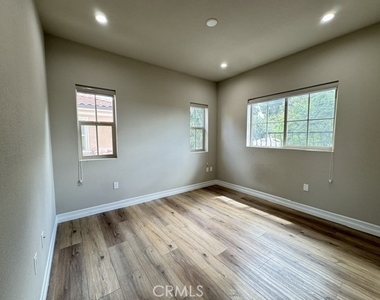 9042 Rancho Real Road - Photo Thumbnail 14