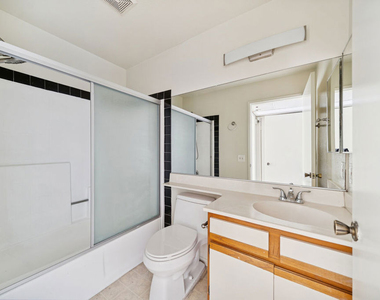 1519 N Martel Avenue - Photo Thumbnail 8