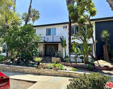 1215 N Hayworth Avenue - Photo Thumbnail 15