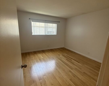 2616 5th Street - Photo Thumbnail 8