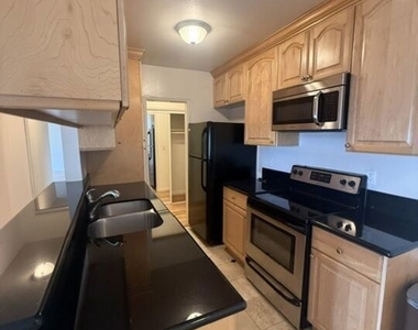 2616 5th Street - Photo Thumbnail 3