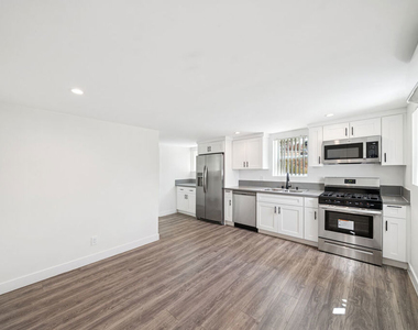 1267 Vin Scully Avenue - Photo Thumbnail 5
