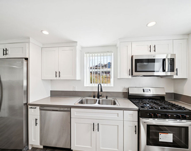 1267 Vin Scully Avenue - Photo Thumbnail 2