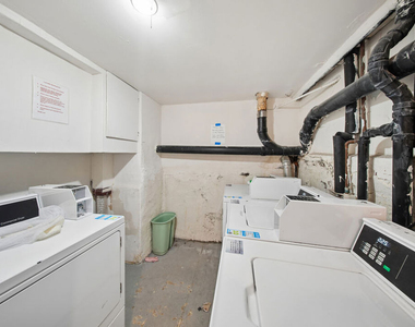 1267 Vin Scully Avenue - Photo Thumbnail 9
