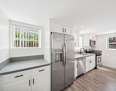 1267 Vin Scully Avenue - Photo Thumbnail 3