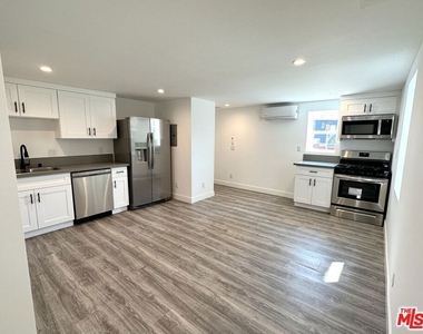 1267 Vin Scully Avenue - Photo Thumbnail 1
