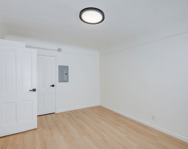 143 S Canon Drive - Photo Thumbnail 17