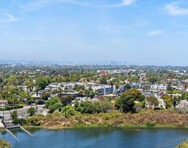 4265 Marina City Drive - Photo Thumbnail 24