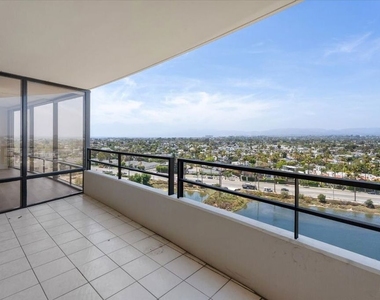 4265 Marina City Drive - Photo Thumbnail 21