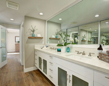 1025 Ocean Avenue - Photo Thumbnail 9