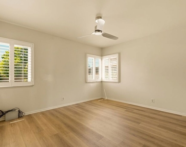 7407 Naylor Avenue - Photo Thumbnail 7